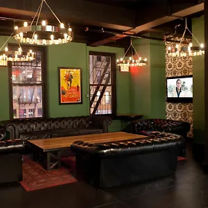  Hostel The Bowery House